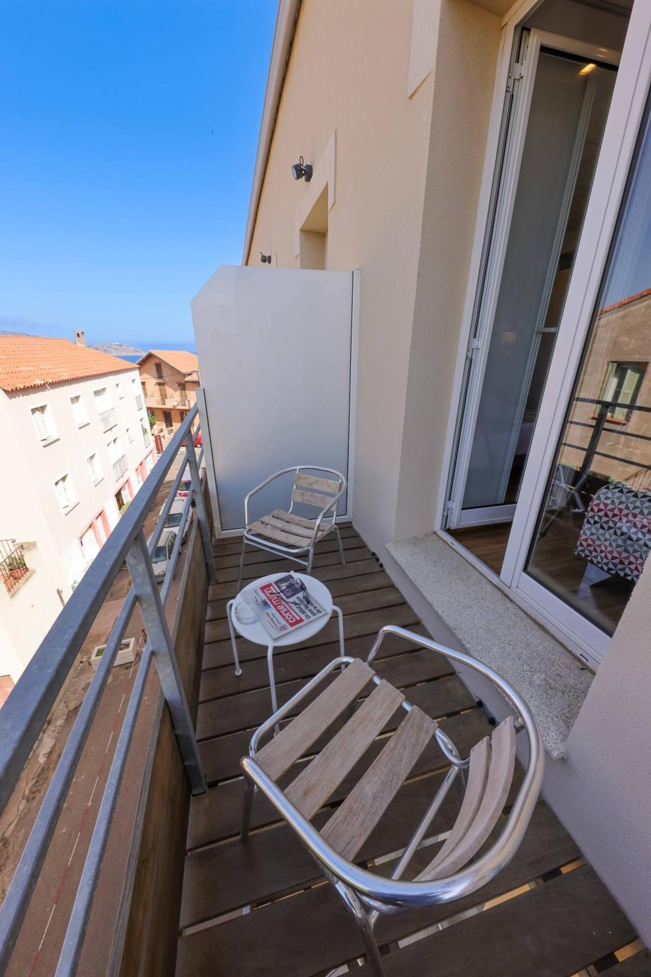 Hotel Mediterranee カルヴィ エクステリア 写真